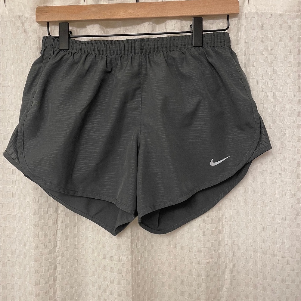 Nike Women's Tempo Dry Core 3'' Running Shorts
